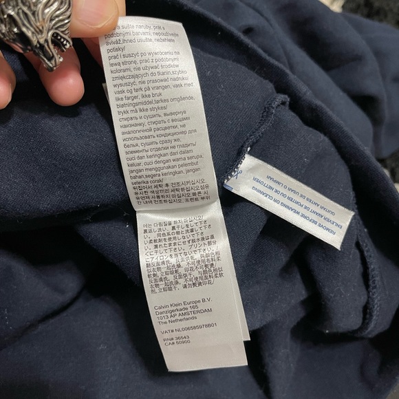 NWOT Men’s Size Small Calvin Klein Drawstring Hoodie With Reflective Logo Navy - Picture 8 of 10